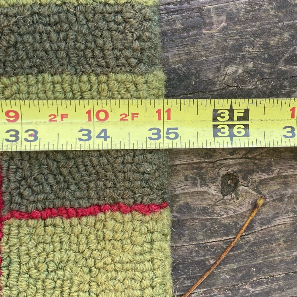 Vintage Hooked Rug with Frogs 24”x36” - Picture 6 of 7